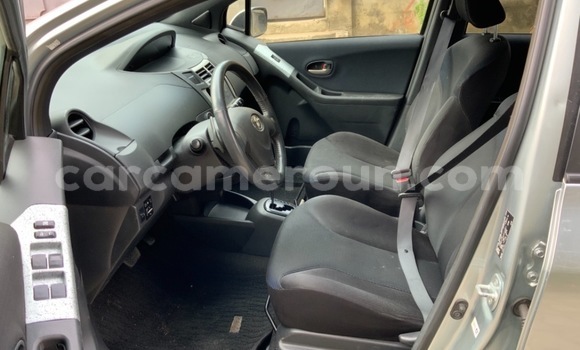Acheter Occasion Voiture Toyota Vitz Gris à Douala, Littoral Cameroon Acheter Occasion Voiture Toyota Vitz Gris à Douala, Littoral Cameroon