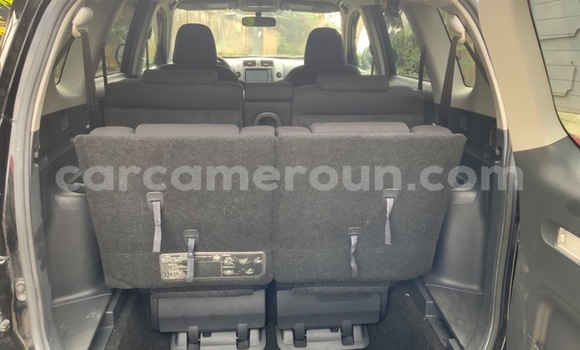 Sayi Na hannu Toyota Vanguard Black Mota in Douala a Ƙasar Kamaru Sayi Na hannu Toyota Vanguard Black Mota in Douala a Ƙasar Kamaru