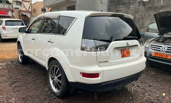Acheter Occasion Voiture Mitsubishi Outlander Blanc à Douala, Littoral Cameroon Acheter Occasion Voiture Mitsubishi Outlander Blanc à Douala, Littoral Cameroon