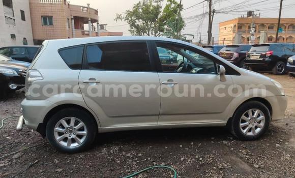 Acheter Occasion Voiture Toyota Corolla Verso Gris à Douala, Littoral Cameroon Acheter Occasion Voiture Toyota Corolla Verso Gris à Douala, Littoral Cameroon