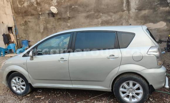 Acheter Occasion Voiture Toyota Corolla Verso Gris à Douala, Littoral Cameroon Acheter Occasion Voiture Toyota Corolla Verso Gris à Douala, Littoral Cameroon