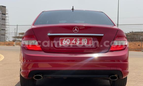 Acheter Occasion Voiture Mercedes-Benz C250 coupe Rouge à Yaoundé, Central Cameroon Acheter Occasion Voiture Mercedes-Benz C250 coupe Rouge à Yaoundé, Central Cameroon
