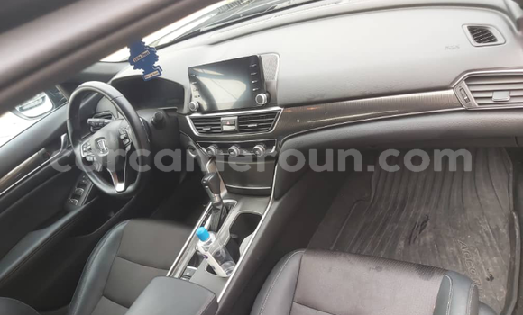 Sayi Imported Honda Accord Black Mota in Douala a Ƙasar Kamaru