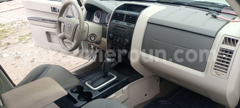 Big with watermark ford escape littoral cameroon douala 8470