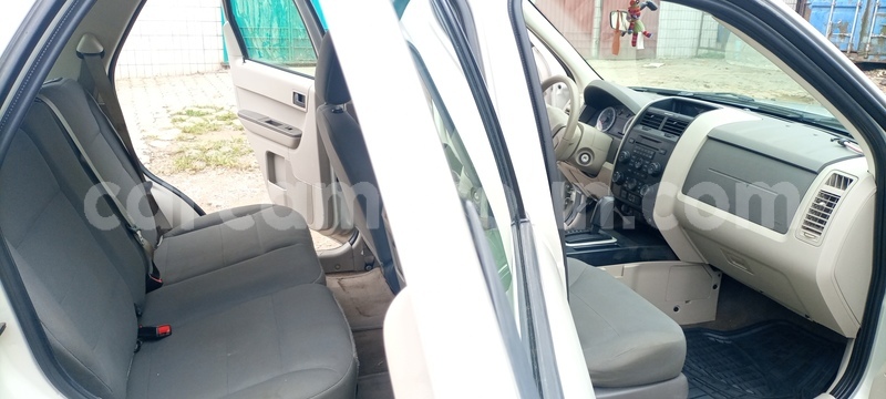Big with watermark ford escape littoral cameroon douala 8470