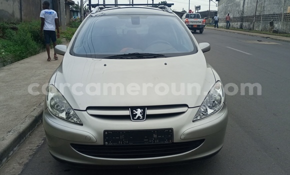Sayi Na hannu Peugeot 307 Azurfa Mota in Douala a Ƙasar Kamaru Sayi Na hannu Peugeot 307 Azurfa Mota in Douala a Ƙasar Kamaru