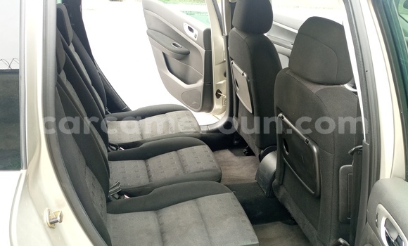 Sayi Na hannu Peugeot 307 Azurfa Mota in Douala a Ƙasar Kamaru Sayi Na hannu Peugeot 307 Azurfa Mota in Douala a Ƙasar Kamaru