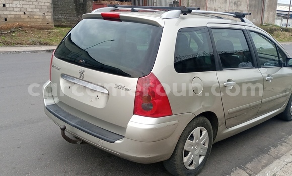 Sayi Na hannu Peugeot 307 Azurfa Mota in Douala a Ƙasar Kamaru Sayi Na hannu Peugeot 307 Azurfa Mota in Douala a Ƙasar Kamaru