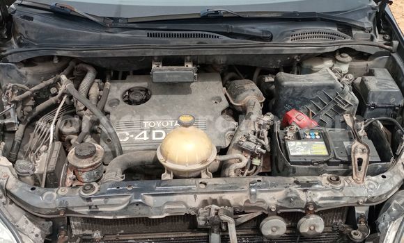 Sayi Na hannu Toyota Avensis Verso Black Mota in Douala a Ƙasar Kamaru Sayi Na hannu Toyota Avensis Verso Black Mota in Douala a Ƙasar Kamaru