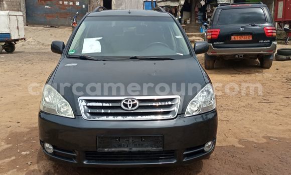 Sayi Na hannu Toyota Avensis Verso Black Mota in Douala a Ƙasar Kamaru Sayi Na hannu Toyota Avensis Verso Black Mota in Douala a Ƙasar Kamaru