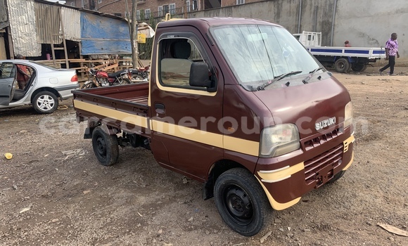 Sayi Na hannu Suzuki Carry Sauran Babbar mota in Douala a Ƙasar Kamaru