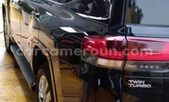 Acheter Import Voiture Toyota Land Cruiser Noir à Douala, Littoral Cameroon Acheter Import Voiture Toyota Land Cruiser Noir à Douala, Littoral Cameroon