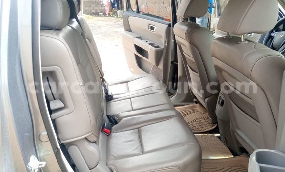 Sayi Na hannu Honda Pilot Azurfa Mota in Douala a Ƙasar Kamaru Sayi Na hannu Honda Pilot Azurfa Mota in Douala a Ƙasar Kamaru