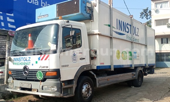 Buy Used Mercedes‒Benz 1213 White Truck in Douala in Littoral Cameroon Buy Used Mercedes‒Benz 1213 White Truck in Douala in Littoral Cameroon