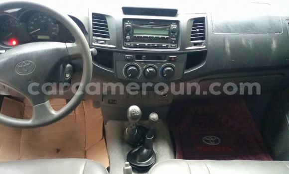 Sayi Na hannu Toyota DA White Babbar mota in Douala a Ƙasar Kamaru Sayi Na hannu Toyota DA White Babbar mota in Douala a Ƙasar Kamaru