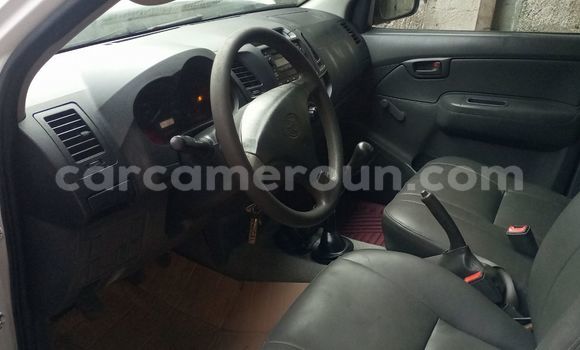 Sayi Na hannu Toyota DA White Babbar mota in Douala a Ƙasar Kamaru Sayi Na hannu Toyota DA White Babbar mota in Douala a Ƙasar Kamaru