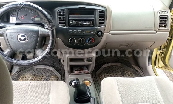 Sayi Na hannu Mazda Tribute M Mota in Douala a Ƙasar Kamaru Sayi Na hannu Mazda Tribute M Mota in Douala a Ƙasar Kamaru