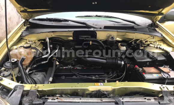 Sayi Na hannu Mazda Tribute M Mota in Douala a Ƙasar Kamaru Sayi Na hannu Mazda Tribute M Mota in Douala a Ƙasar Kamaru