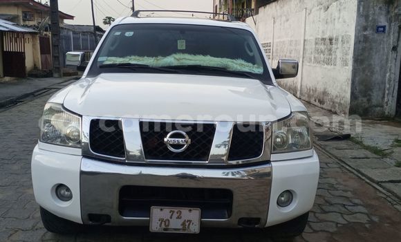 Sayi Na hannu Nissan Armada White Mota in Douala a Ƙasar Kamaru Sayi Na hannu Nissan Armada White Mota in Douala a Ƙasar Kamaru