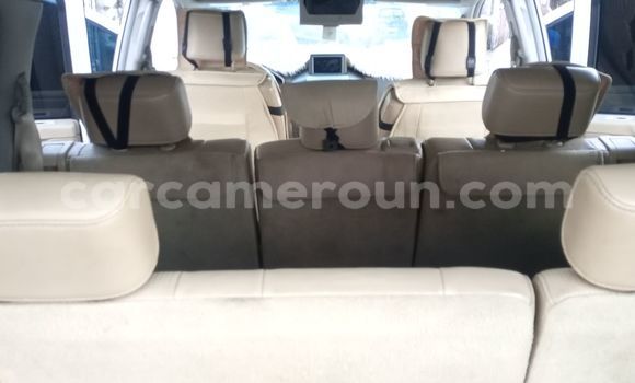 Sayi Na hannu Nissan Armada White Mota in Douala a Ƙasar Kamaru Sayi Na hannu Nissan Armada White Mota in Douala a Ƙasar Kamaru