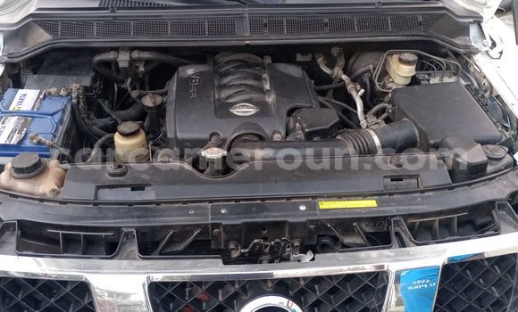 Sayi Na hannu Nissan Armada White Mota in Douala a Ƙasar Kamaru Sayi Na hannu Nissan Armada White Mota in Douala a Ƙasar Kamaru