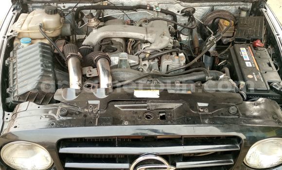 Sayi Na hannu SsangYong Korando Sports Black Mota in Douala a Ƙasar Kamaru Sayi Na hannu SsangYong Korando Sports Black Mota in Douala a Ƙasar Kamaru