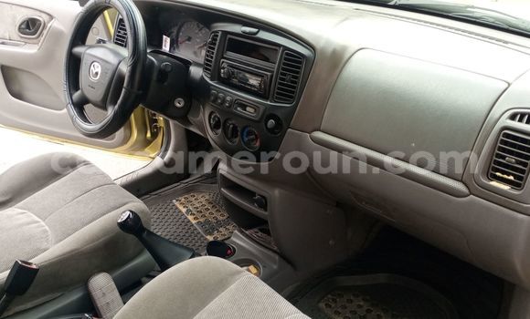 Sayi Na hannu Mazda Tribute M Mota in Douala a Ƙasar Kamaru Sayi Na hannu Mazda Tribute M Mota in Douala a Ƙasar Kamaru