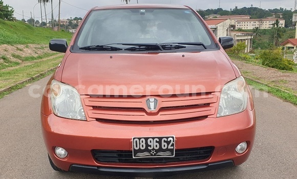 Acheter Neuf Voiture Toyota IST Rouge à Yaoundé, Central Cameroon Acheter Neuf Voiture Toyota IST Rouge à Yaoundé, Central Cameroon