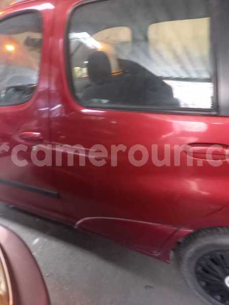 Big with watermark toyota yaris verso littoral cameroon douala 8553