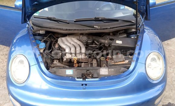 Sayi Na hannu Volkswagen Beetle Blue Mota in Douala a Ƙasar Kamaru Sayi Na hannu Volkswagen Beetle Blue Mota in Douala a Ƙasar Kamaru