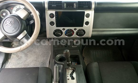 Acheter Import Voiture Toyota FJ Cruiser Noir à Douala, Littoral Cameroon Acheter Import Voiture Toyota FJ Cruiser Noir à Douala, Littoral Cameroon