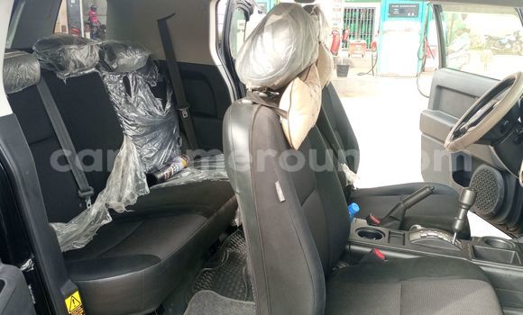 Acheter Import Voiture Toyota FJ Cruiser Noir à Douala, Littoral Cameroon Acheter Import Voiture Toyota FJ Cruiser Noir à Douala, Littoral Cameroon