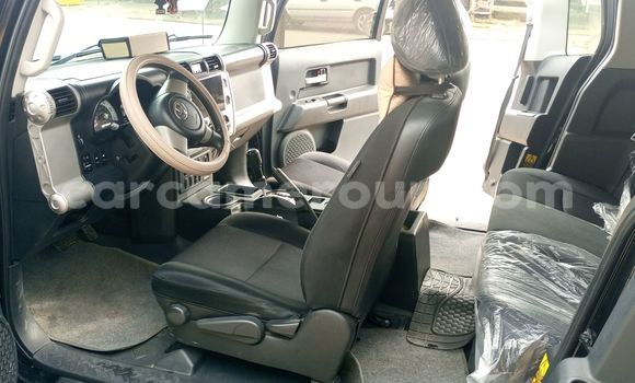 Acheter Import Voiture Toyota FJ Cruiser Noir à Douala, Littoral Cameroon Acheter Import Voiture Toyota FJ Cruiser Noir à Douala, Littoral Cameroon