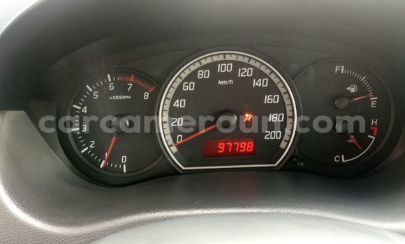 Sayi Imported Suzuki Swift Azurfa Mota in Douala a Ƙasar Kamaru Sayi Imported Suzuki Swift Azurfa Mota in Douala a Ƙasar Kamaru