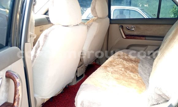 Sayi Na hannu Kia Sorento Black Mota in Douala a Ƙasar Kamaru Sayi Na hannu Kia Sorento Black Mota in Douala a Ƙasar Kamaru