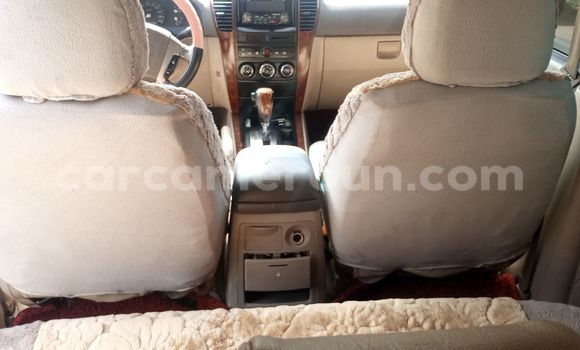 Sayi Na hannu Kia Sorento Black Mota in Douala a Ƙasar Kamaru Sayi Na hannu Kia Sorento Black Mota in Douala a Ƙasar Kamaru