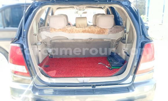 Sayi Na hannu Kia Sorento Black Mota in Douala a Ƙasar Kamaru Sayi Na hannu Kia Sorento Black Mota in Douala a Ƙasar Kamaru