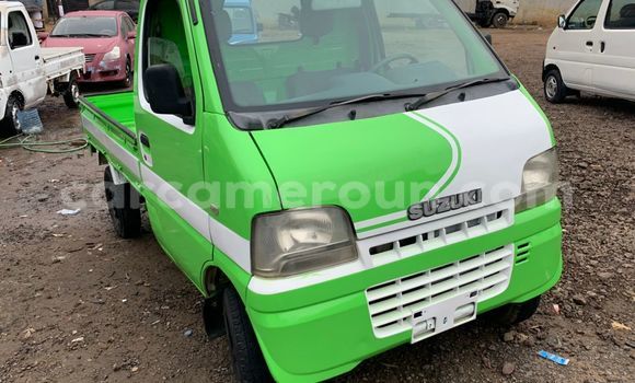 Sayi Na hannu Suzuki Carry Blue Babbar mota in Douala a Ƙasar Kamaru