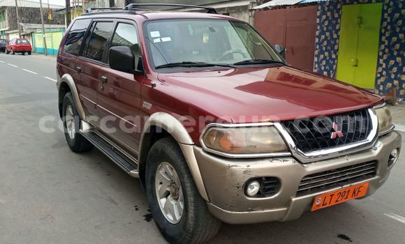 Sayi Na hannu Mitsubishi Montero Sport Red Mota in Douala a Ƙasar Kamaru Sayi Na hannu Mitsubishi Montero Sport Red Mota in Douala a Ƙasar Kamaru