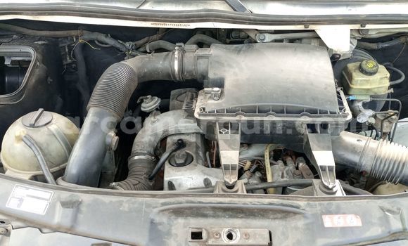 Sayi Na hannu Mercedes‒Benz Sprinter White Babbar mota in Douala a Ƙasar Kamaru Sayi Na hannu Mercedes‒Benz Sprinter White Babbar mota in Douala a Ƙasar Kamaru