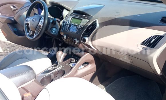 Buy Import Hyundai Tucson Blue Car in Douala in Littoral Cameroon Buy Import Hyundai Tucson Blue Car in Douala in Littoral Cameroon