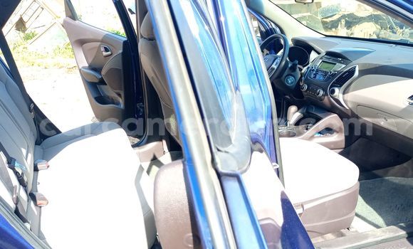 Buy Import Hyundai Tucson Blue Car in Douala in Littoral Cameroon Buy Import Hyundai Tucson Blue Car in Douala in Littoral Cameroon