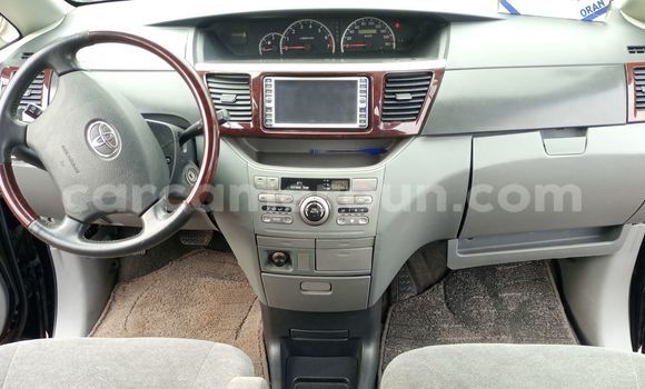 Sayi Imported Toyota LITEACE Black Babbar mota in Douala a Ƙasar Kamaru Sayi Imported Toyota LITEACE Black Babbar mota in Douala a Ƙasar Kamaru