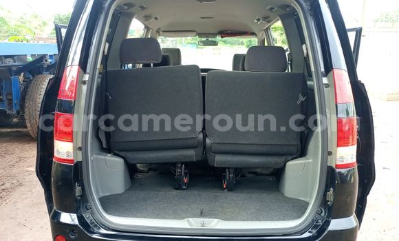 Sayi Imported Toyota LITEACE Black Babbar mota in Douala a Ƙasar Kamaru Sayi Imported Toyota LITEACE Black Babbar mota in Douala a Ƙasar Kamaru