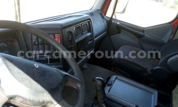 Sayi Na hannu Renault D55 Red Babbar mota in Douala a Ƙasar Kamaru Sayi Na hannu Renault D55 Red Babbar mota in Douala a Ƙasar Kamaru