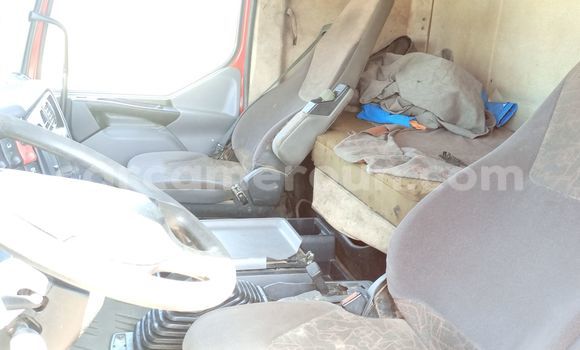 Sayi Na hannu Renault D55 Red Babbar mota in Douala a Ƙasar Kamaru Sayi Na hannu Renault D55 Red Babbar mota in Douala a Ƙasar Kamaru