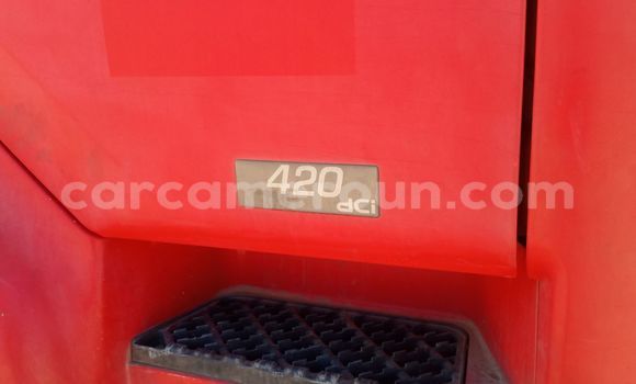 Sayi Na hannu Renault D55 Red Babbar mota in Douala a Ƙasar Kamaru Sayi Na hannu Renault D55 Red Babbar mota in Douala a Ƙasar Kamaru