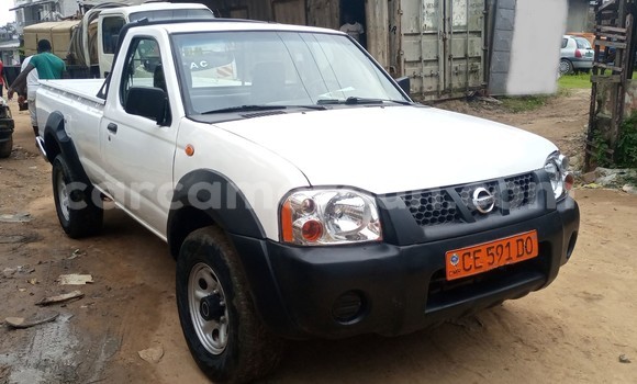 Acheter Occasion Utilitaire Nissan UD Blanc à Douala, Littoral Cameroon