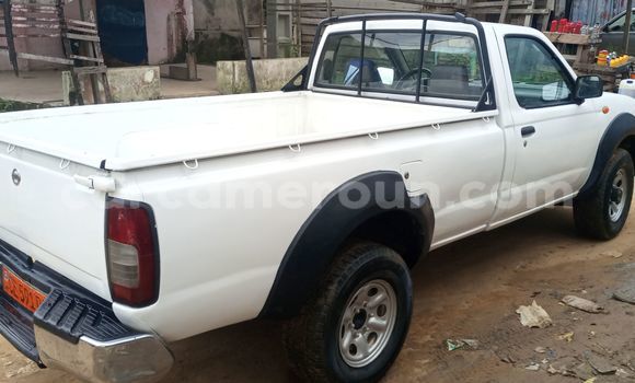 Acheter Occasion Utilitaire Nissan UD Blanc à Douala, Littoral Cameroon Acheter Occasion Utilitaire Nissan UD Blanc à Douala, Littoral Cameroon