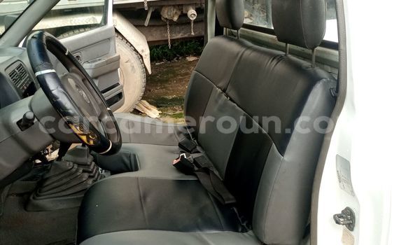 Acheter Occasion Utilitaire Nissan UD Blanc à Douala, Littoral Cameroon Acheter Occasion Utilitaire Nissan UD Blanc à Douala, Littoral Cameroon